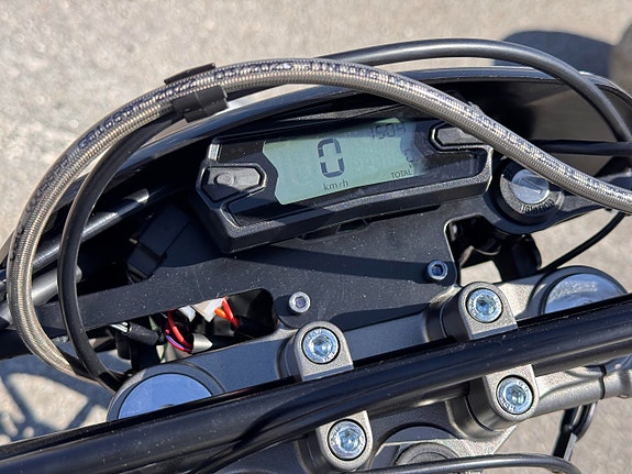 Peugeot XP6 Supermotard! XPS 4 of 5