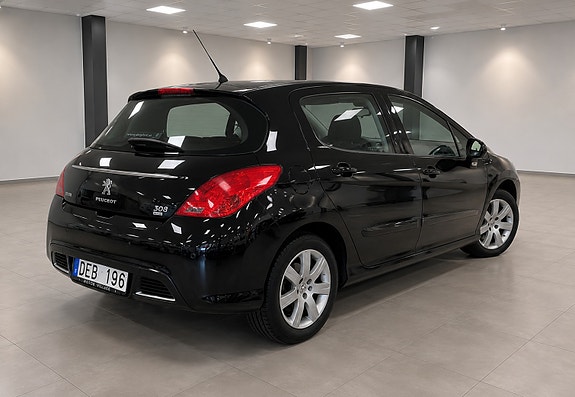 Peugeot 308 4 of 7