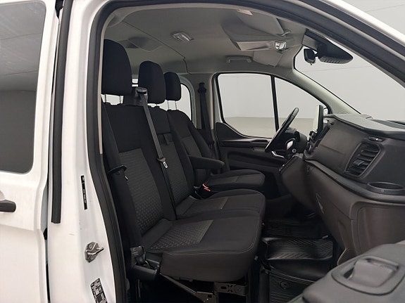 Ford Transit Custom 26 of 30