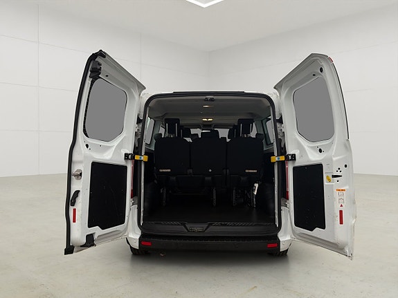 Ford Transit Custom 11 of 30