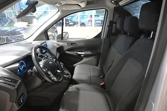 Ford Transit Connect 8 of 23