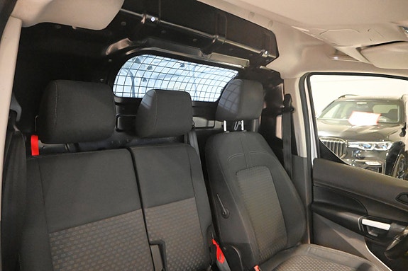 Ford Transit Connect 11 of 23
