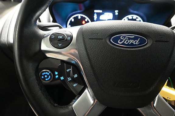 Ford Transit Connect 16 of 23