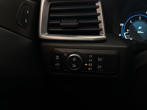 Volkswagen Amarok 19 of 30