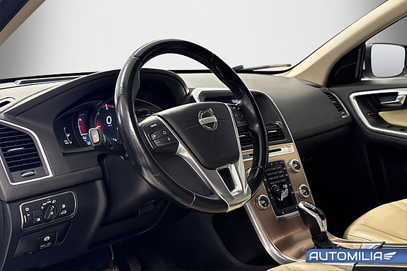 Volvo XC60 6 of 17