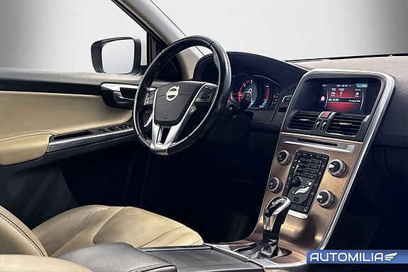 Volvo XC60 11 of 17