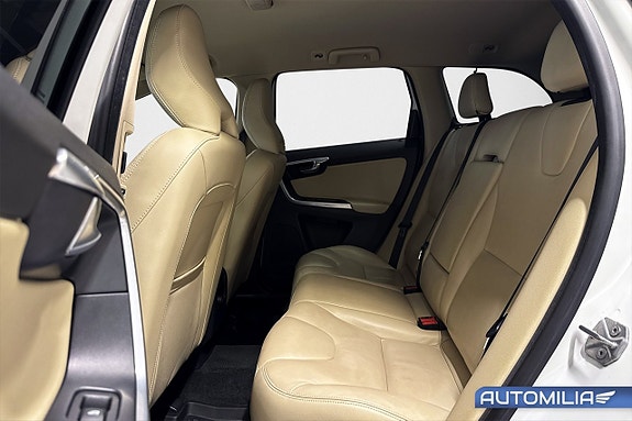 Volvo XC60 4 of 17