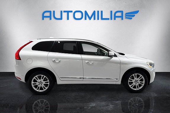 Volvo XC60 16 of 17