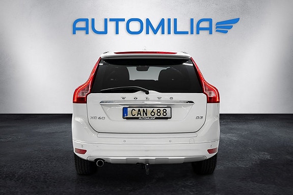 Volvo XC60 13 of 17