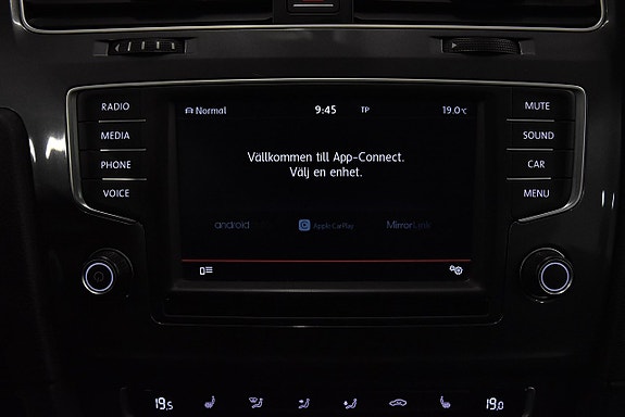 Volkswagen Golf Alltrack 16 of 19