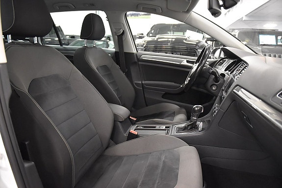 Volkswagen Golf Alltrack 12 of 19