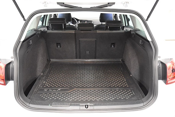 Volkswagen Golf Alltrack 19 of 19