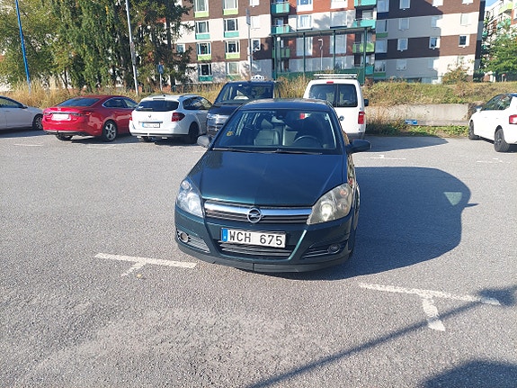 Opel Astra 5 of 8
