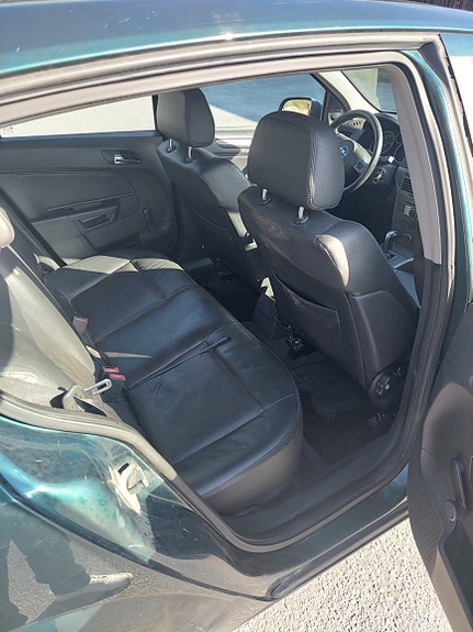 Opel Astra 6 of 8