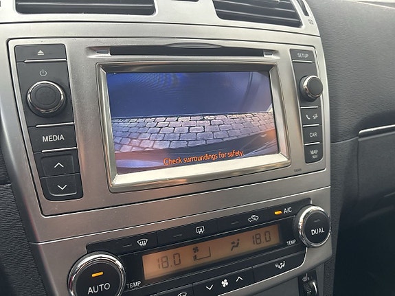 Toyota Avensis 14 of 16