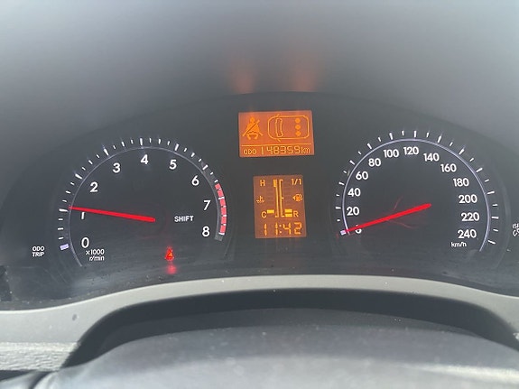 Toyota Avensis 15 of 16