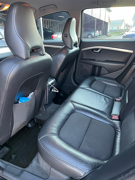 Volvo V70 9 of 10