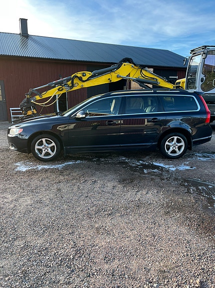 Volvo V70 4 of 10