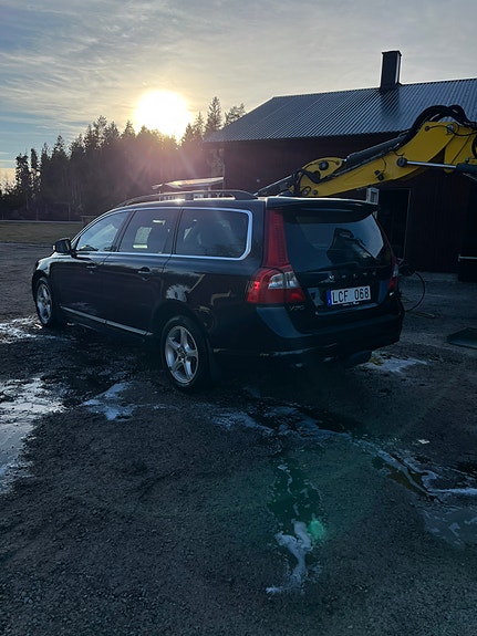 Volvo V70 5 of 10