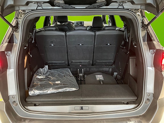 Peugeot 5008 16 of 25