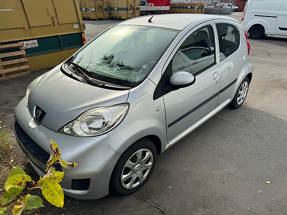 Peugeot 107 3 of 6