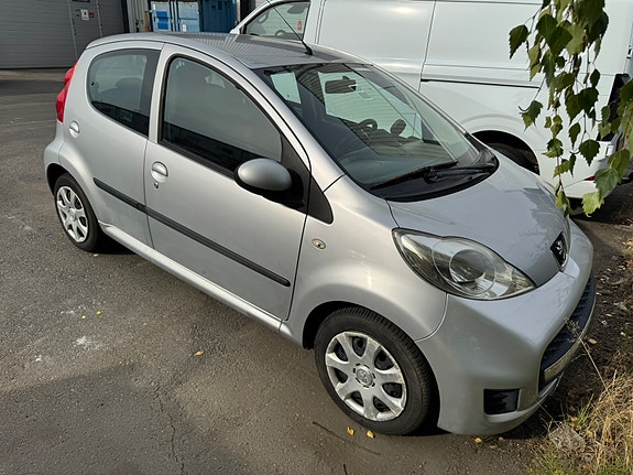 Peugeot 107 2 of 6