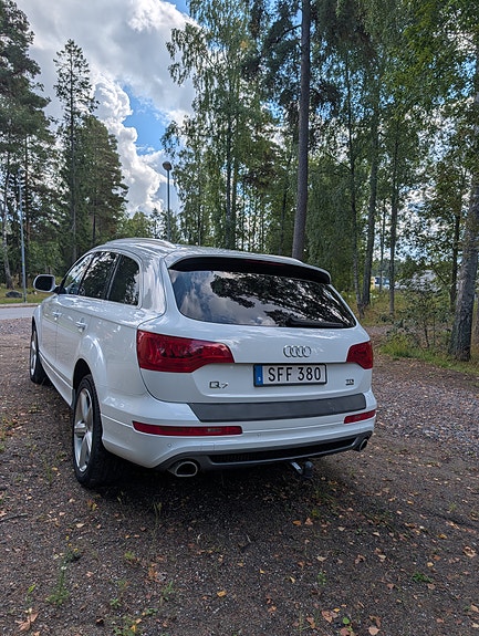 Audi Q7 3 of 16