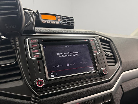 Volkswagen Amarok 26 of 30