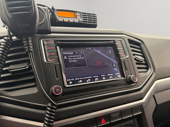 Volkswagen Amarok 27 of 30