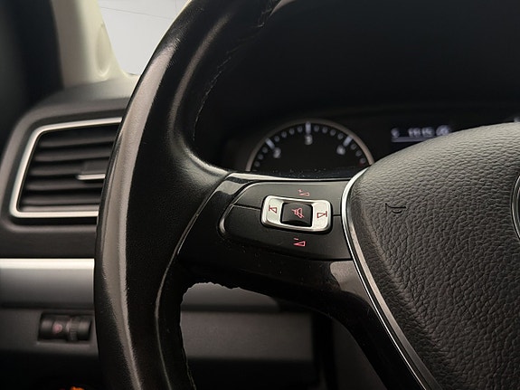 Volkswagen Amarok 22 of 30