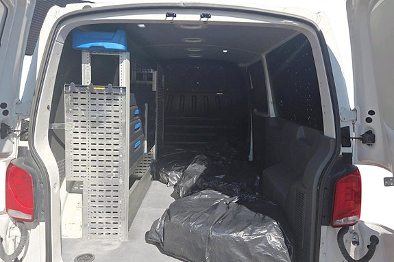 Volkswagen Transporter 9 of 11