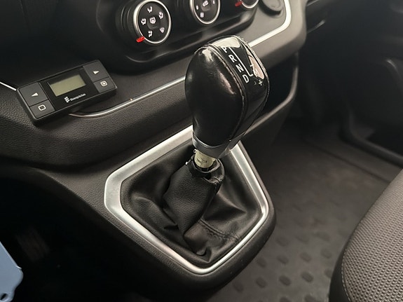 Renault Trafic 23 of 30