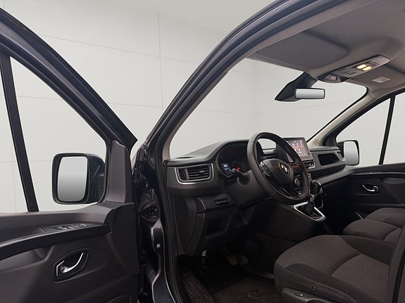 Renault Trafic 13 of 30