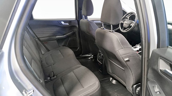 Ford Kuga 5 of 9
