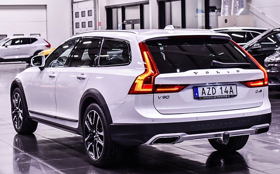 Volvo V90 Cross Country 10 of 22