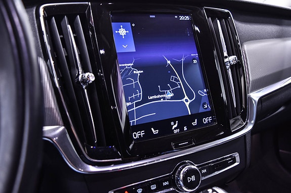 Volvo V90 Cross Country 16 of 22