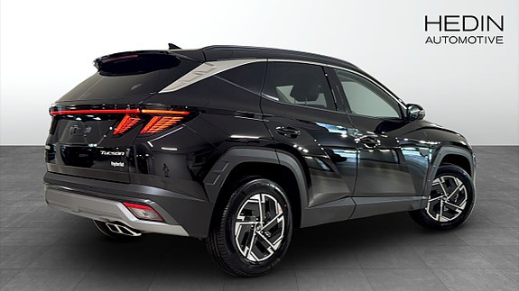 Hyundai Tucson 2 of 12