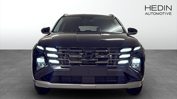 Hyundai Tucson 8 of 12