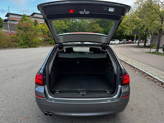 BMW 520d 13 of 14