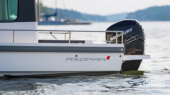 Axopar 28 AC | Mercury Verado 300 15 of 30