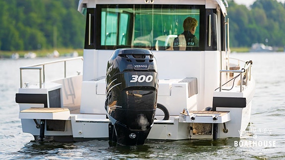 Axopar 28 AC | Mercury Verado 300 20 of 30