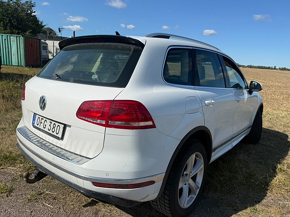 Volkswagen Touareg 3 of 10