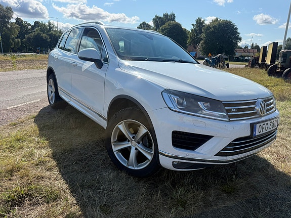 Volkswagen Touareg 2 of 10