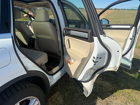 Volkswagen Touareg 6 of 10