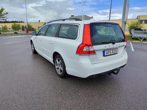 Volvo V70 5 of 11