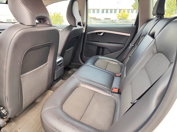 Volvo V70 8 of 11
