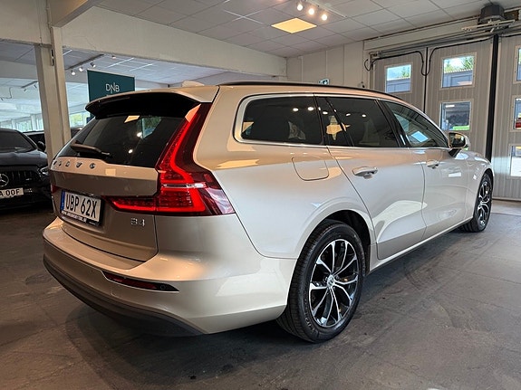 Volvo V60 4 of 29