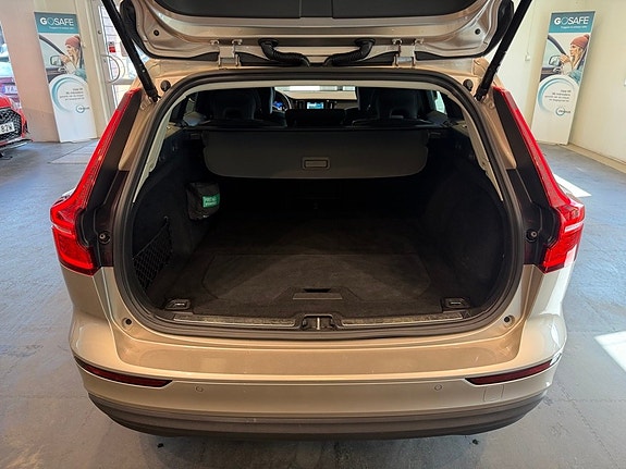 Volvo V60 27 of 29