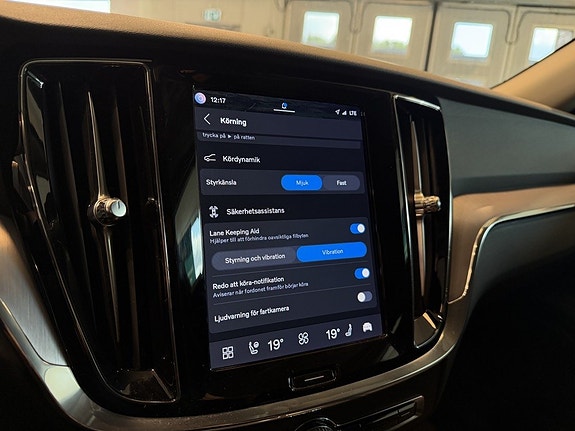 Volvo V60 15 of 29