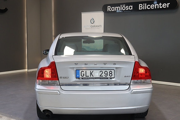 Volvo S60 13 of 21